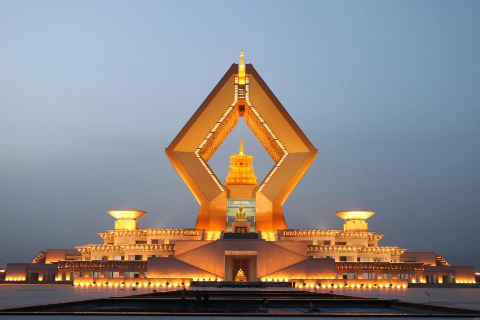 Famen Temple, Qianling Mausoleum