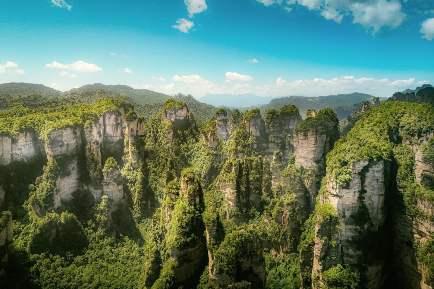 Bailong Elevator,Wulingyuan Scenic Area