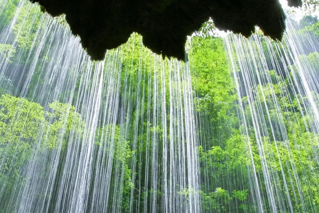 Tianmen Mountain and the Glass Bridge