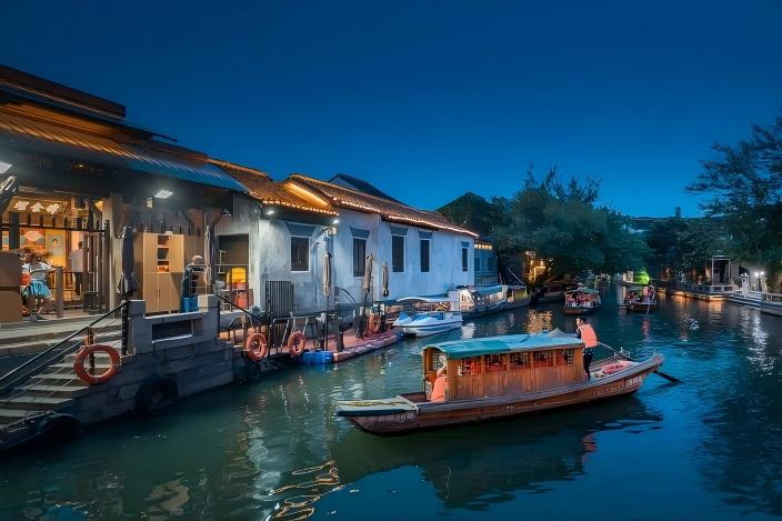 Tongli Water Town & Return to Shanghai