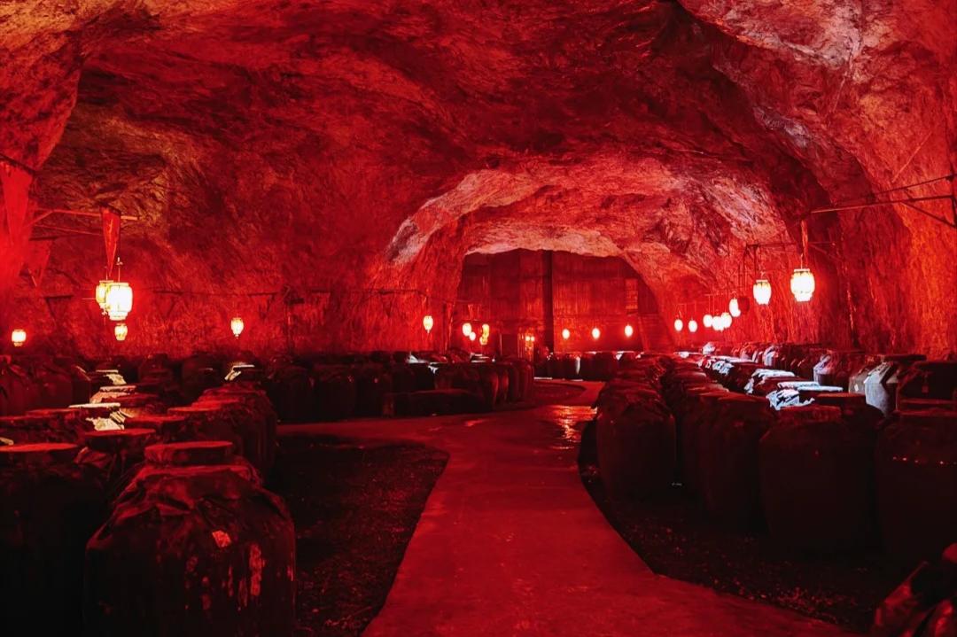  Guilin Flavors: Street Foods, Wine, and Tea