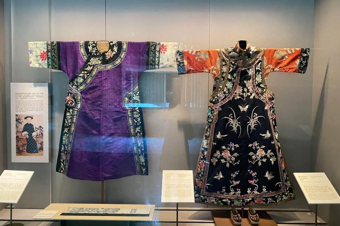 West Lake Boat Ride, Lingyin Temple, Fei Lai Feng, China National Silk Museum, Museum of Traditional Chinese Medicine