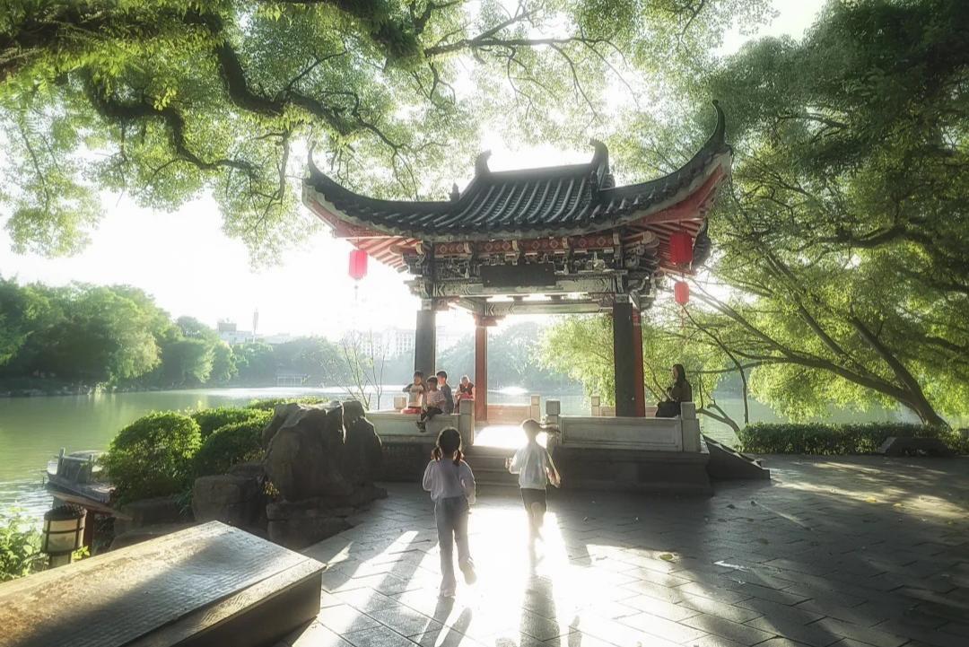 Arrival, Reed Flute Cave