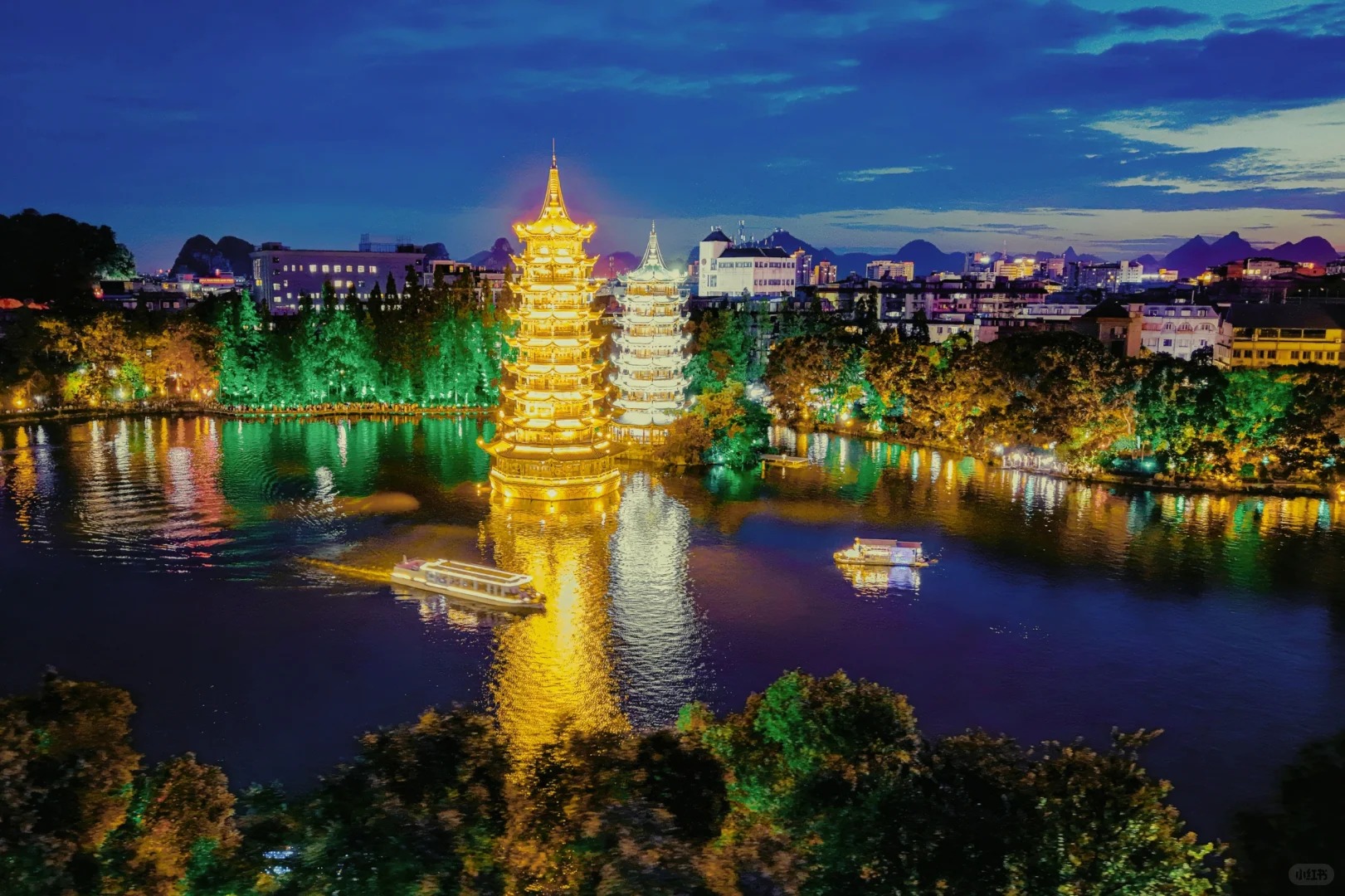 Arrival in Guilin - Reed Flute Cave - Rong & Shan Lake Walk