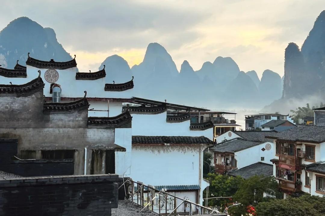 Li River Bamboo Rafting and Light Hiking