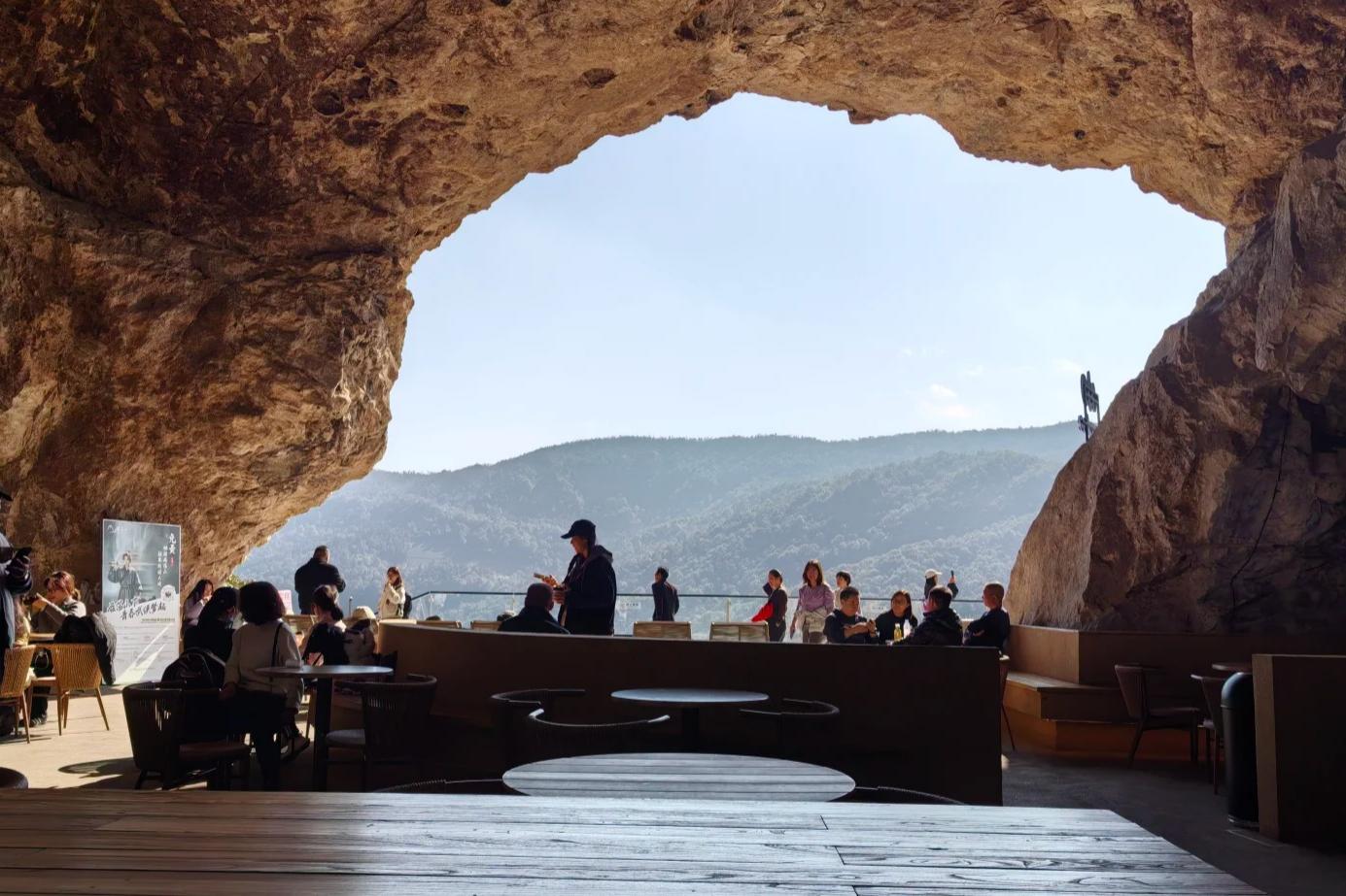  Guilin Flavors: Street Foods, Wine, and Tea