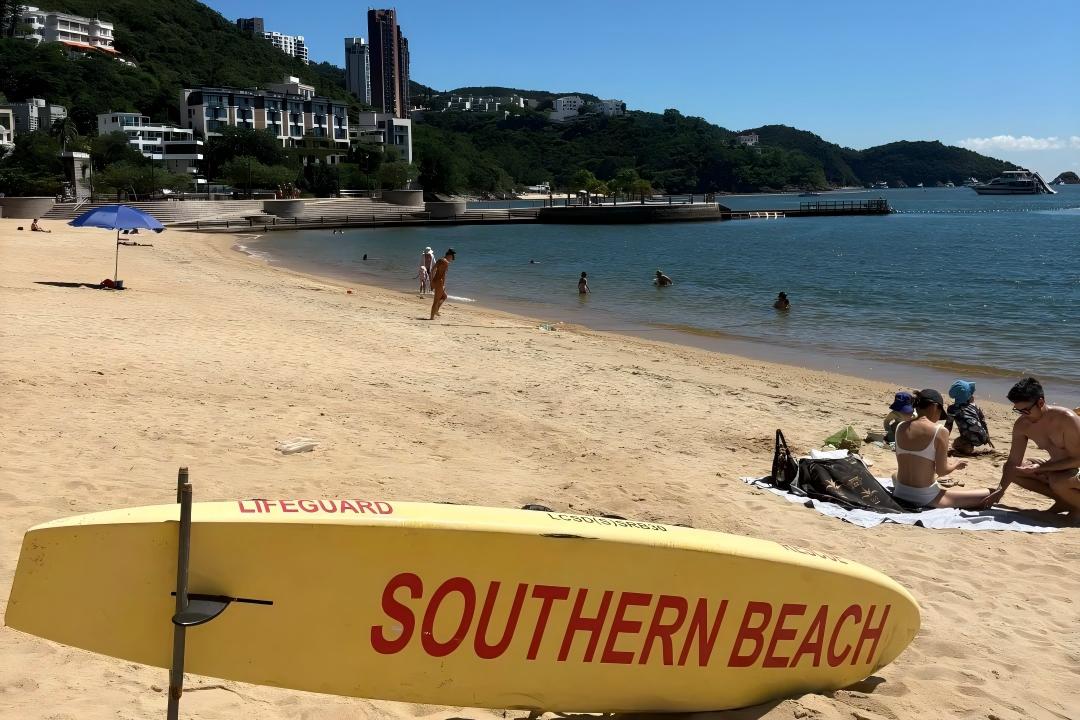 Victoria Peak, Tai Kwun, Man Mo Temple, Ding Ding Tram, Star Ferry, Repulse Bay