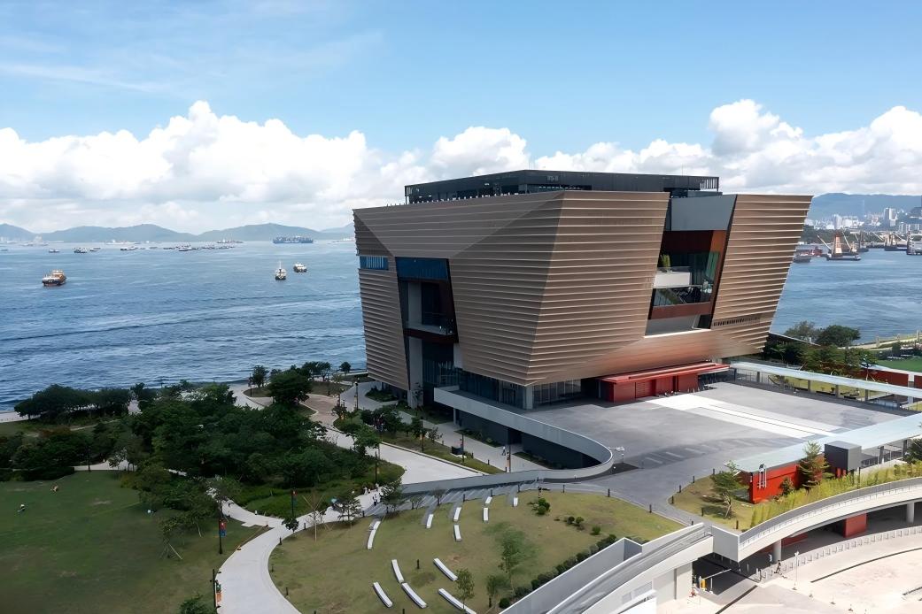 Wong Tai Sin Temple, Victoria Harbor Cruise, Cantonese Dim Sum, Hong Kong Palace Museum