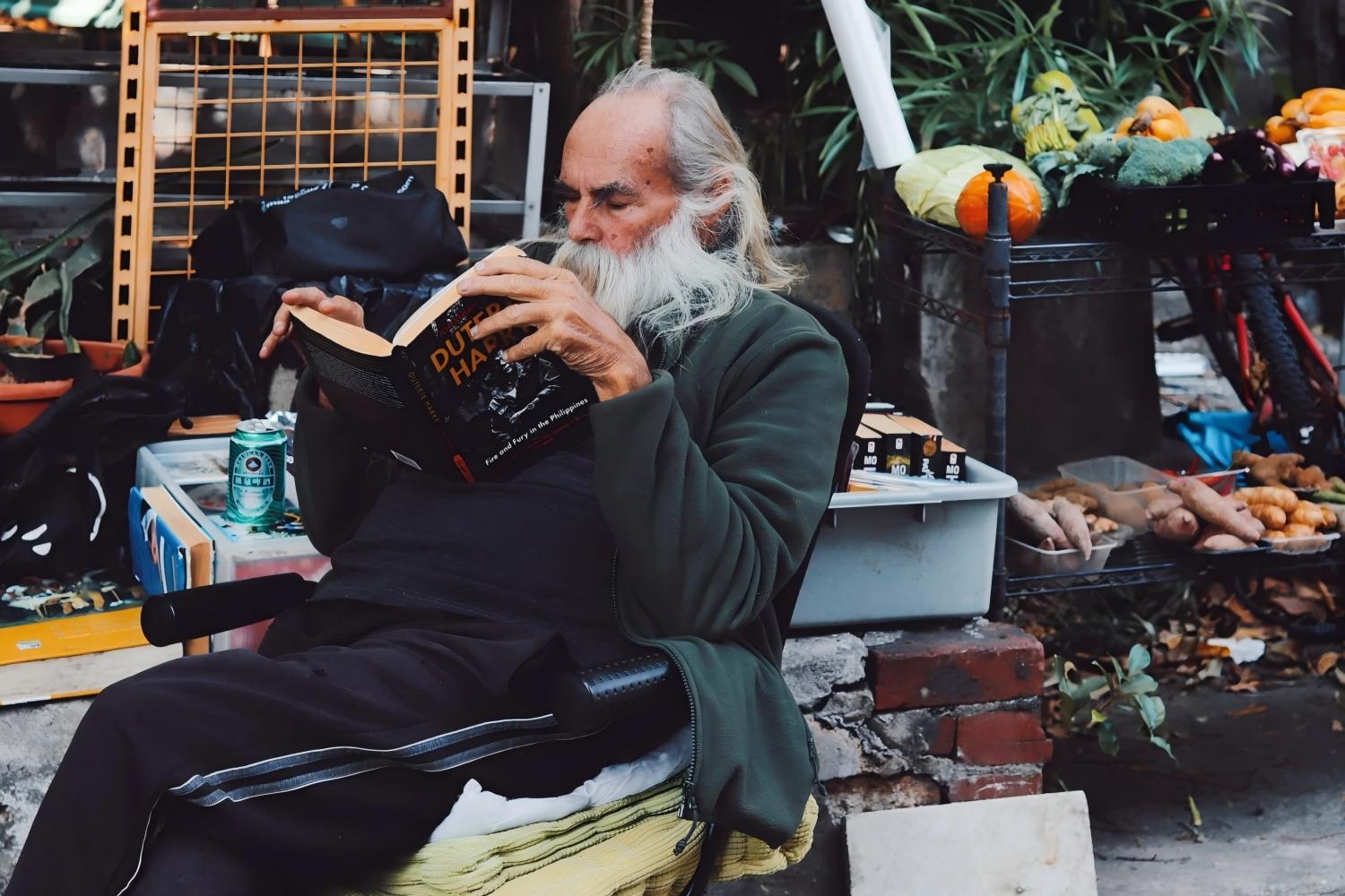 Wong Tai Sin Temple, Victoria Harbor Cruise, Cantonese Dim Sum, Hong Kong Palace Museum