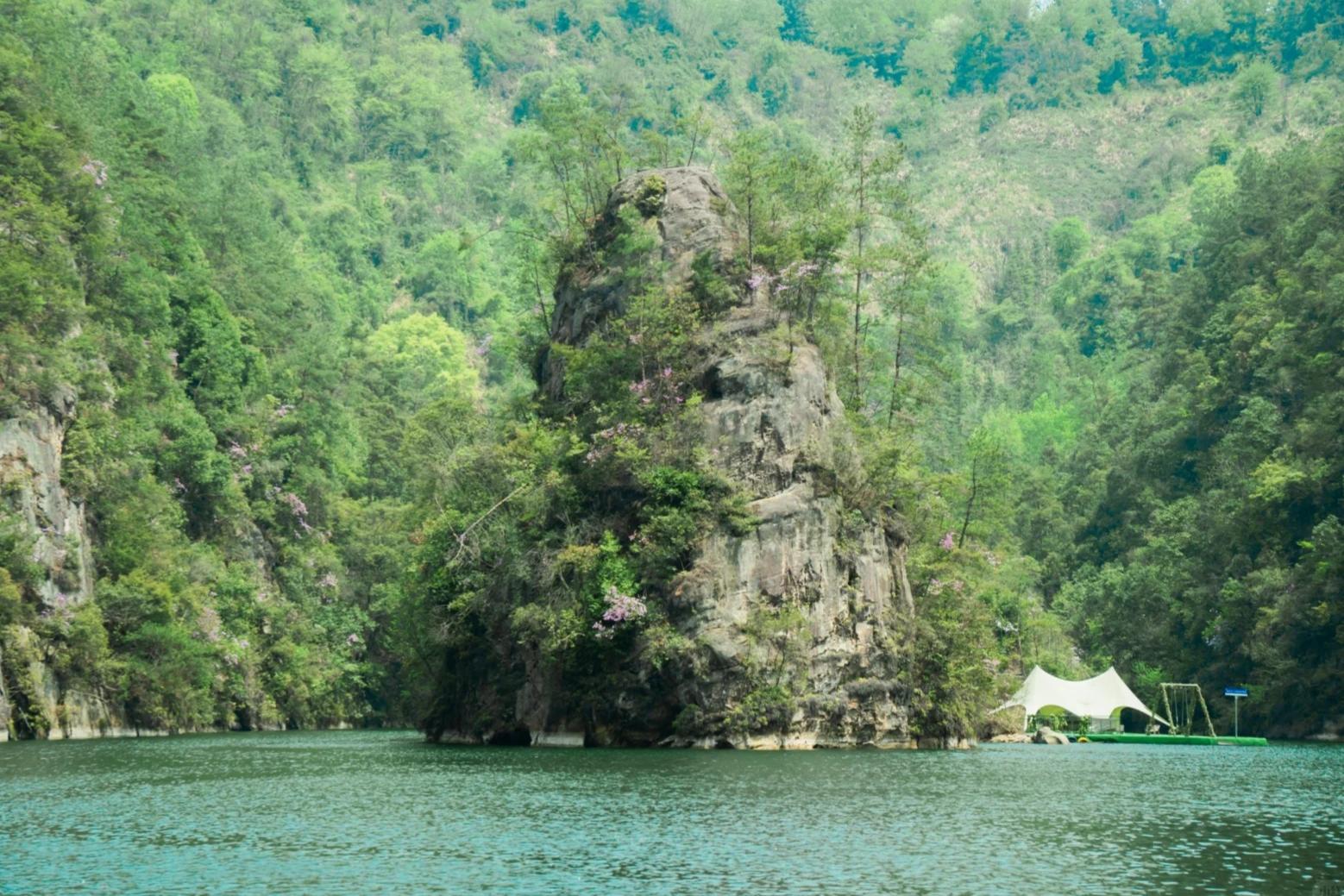 Zhangjiajie | Walking on the Glass Bridge