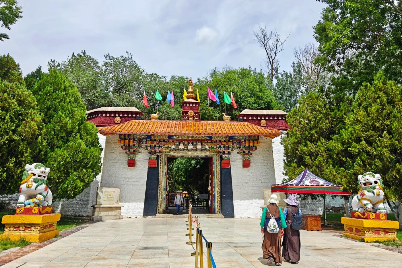 Lhasa | Experience Tibetan Buddhism