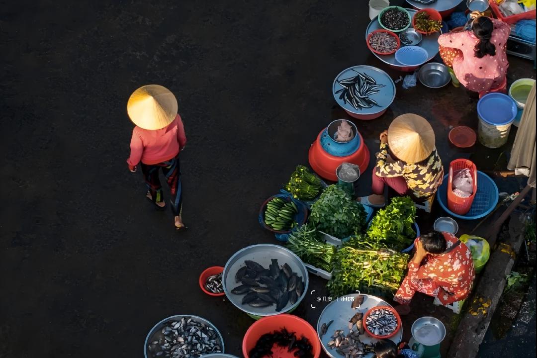 Local Market & Departure