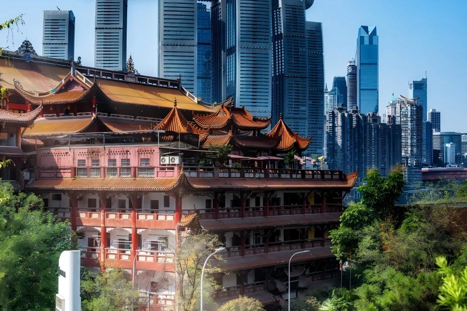 Huangjueya Old Street, Snack Tasting at Bayi Street, Liziba Rail Station, Kuixing Building, Hongya Cave, Hot Pot Dinner