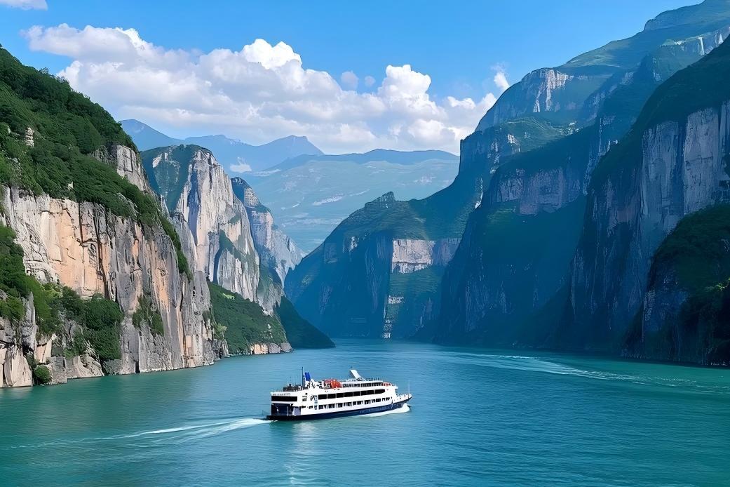 Yangtze River Cruise: Mt. Shuanggui
